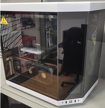 High-End Custom PC von SpeedyPC im HYTE Y70 Gehäuse